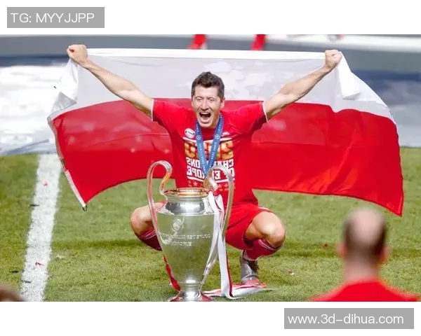 莱万的辉煌历程与足球生涯的传奇瞬间回顾 莱万的辉煌历程与足球生涯的传奇瞬间回顾